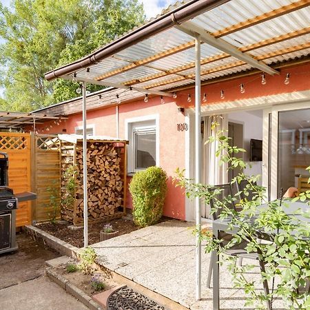 Gemutliches Tinyhouse Bungalow Mit Kamin & Sauna Am See Joachimsthal Exterior photo