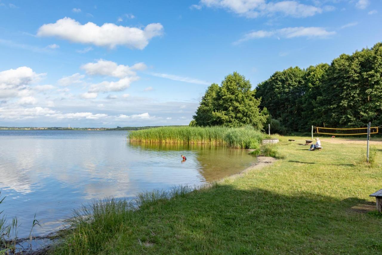 Gemutliches Tinyhouse Bungalow Mit Kamin & Sauna Am See Joachimsthal Exterior photo